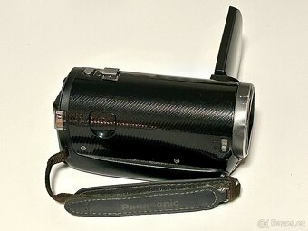 Videokamera Panasonic HDC-SD80 a 2x baterie - 3