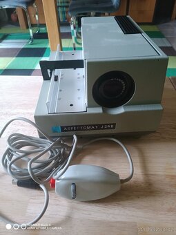 Promítačka diapozitivů Aspectomat J24B - 3