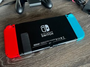 Nintendo Switch a příslušenství - 3