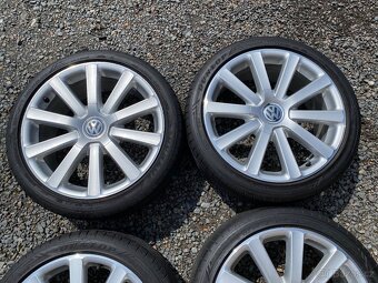 Alu orig letni sada VW Omanyt 5x112 7,5J ET49 225/40 R18 - 3