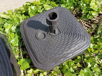 3x stojan na slunečník umělý ratan PVC - 3