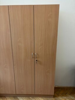 Skříně i do kanceláře - 3