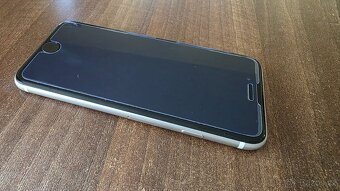 iPhone SE 2020 64 GB - 3