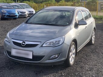 Opel Astra 1.4i , 74 kW benzín, 2011 - 3