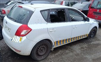 ND z Kia Ceed 1396.cm3 77.kw benzín r.v.2012 (K37) - 3