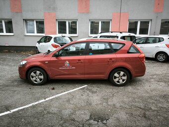 KIA CEE´D 1.4, najeto 175 tis. km - 3