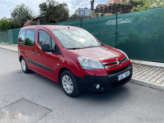 Citroën Berlingo upravený pro převoz vozíčkáře - 3