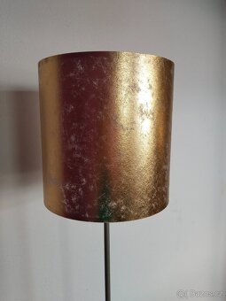 Koberec, lampa, polštářky - 3