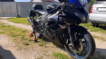 Kawasaki ZX6R Ninja - 3