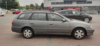 Toyota Avensis T22 1,8 vvti - 3