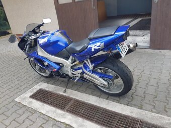 Yamaha R1 - 3