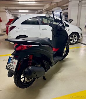 Piaggio Medley 125 S iGet, ABS rv. 2022, ČR, první majitel - 3