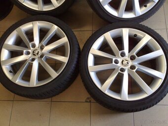 alu kola skoda 5x112 r18 original škoda 225/40/18 - 3