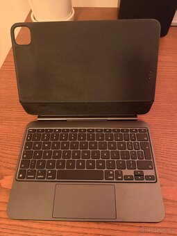 iPad Pro 11 M4 256GB + Magic Keyboard - 3