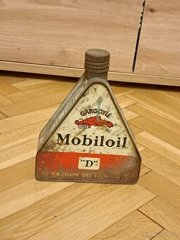 Trojhranná/trojúhelníková plechovka MOBILOIL - 3