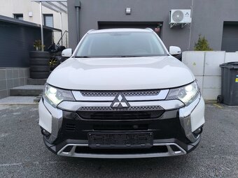 Mitsubishi Outlander 2.0 MIVEC 110kw Diamant Edition 💍 - 3