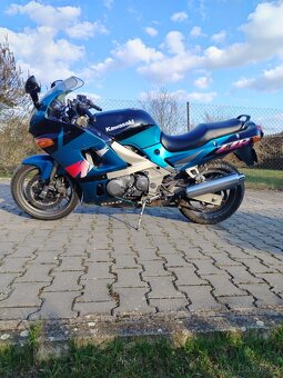 Kawasaki ZZR 600 - 3