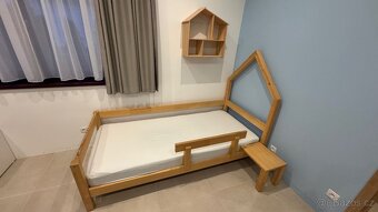 Dětská postel domeček POPPI s nočním stolkem - 3