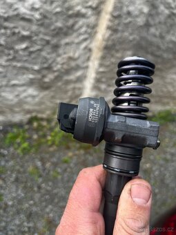 Vstřikovače 1.9 85kw 0986441554 - 3