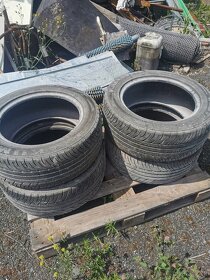 Pneu 235/55 r17 - 3