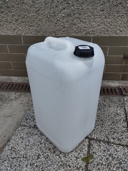 Kanystr na vodu 25l - 3