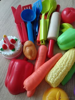 Dětské nádobíčko, potraviny, žehlička a mixér - 3