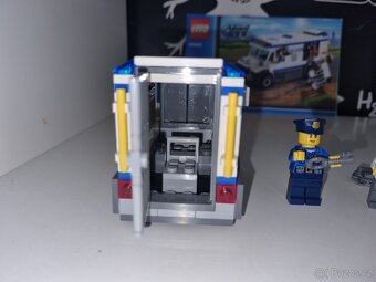 Lego policejní dodávka 60043 - 3