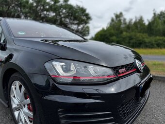 Volkswagen Golf GTI Performance, Alcantara, Výbava - 3