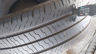 Prodám 2 x letní pneu Continental 215/65/16 C - 3