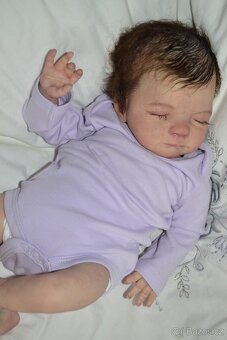 Prodám spící reborn miminko z kitu Venice - 3