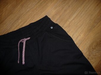 Dámské 3/4 kalhoty Tchibo vel.S - 3