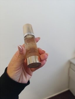 Re-Nutriv Estée Lauder liftingové sérum - 3