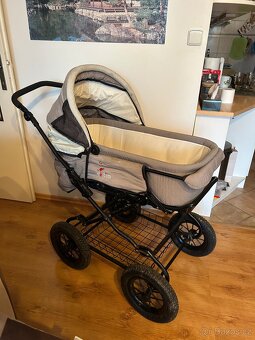 Kočárek Deltim - 3