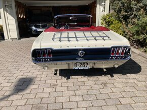 Ford Mustang Convertible - 3