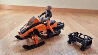 Bruder Sněžný skútr s figurkou - 3