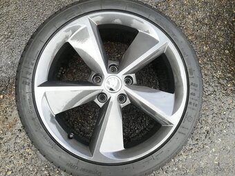 Letní sada org. Škoda GOLUS 18" - 5x112 - 225/40/18 - 3