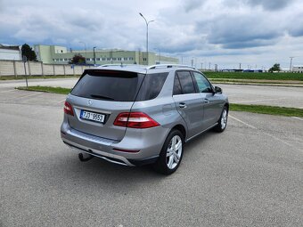 MB ML350 190kW 4x4 r. 2012 najeto 190.000km Tažné 3500kg - 3