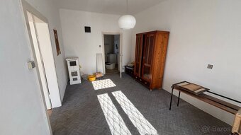 Veliký rodinný dům, možno i jako dvojdomek - 3