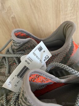 Yeezy 350 v2 Beluga - 3