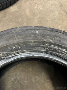 Gumy Nokian V 215/60 R16 - 3