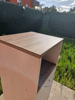 Prodám zachovalou koupelnovou skříňku - 3