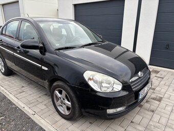 Hyundai Accent 1,4i, r. 2010, 105.tkm, klima - 3