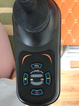 Elektrický invalidní vozík JJ-EA8000 - 3