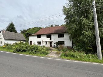 Prodej prostorného rodinného domu s dílnou - 3