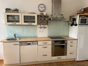 horní kuchyňské skříňky - 3