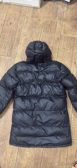 Krásný černý péřový kabát značky Nike - 3