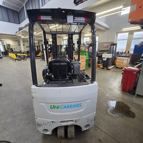 Nissan 1600kg aku tříkolový - 3