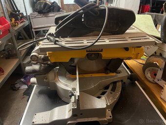 Kombinovaná stolní pila DeWalt - 3