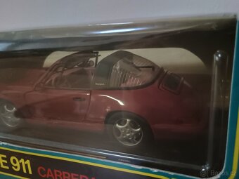 1:18 ANSON - Porsche 911 Carrera 2 Targa (1990) fialová - 3