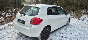 Toyota auris 1.4i rok 2008 - 3